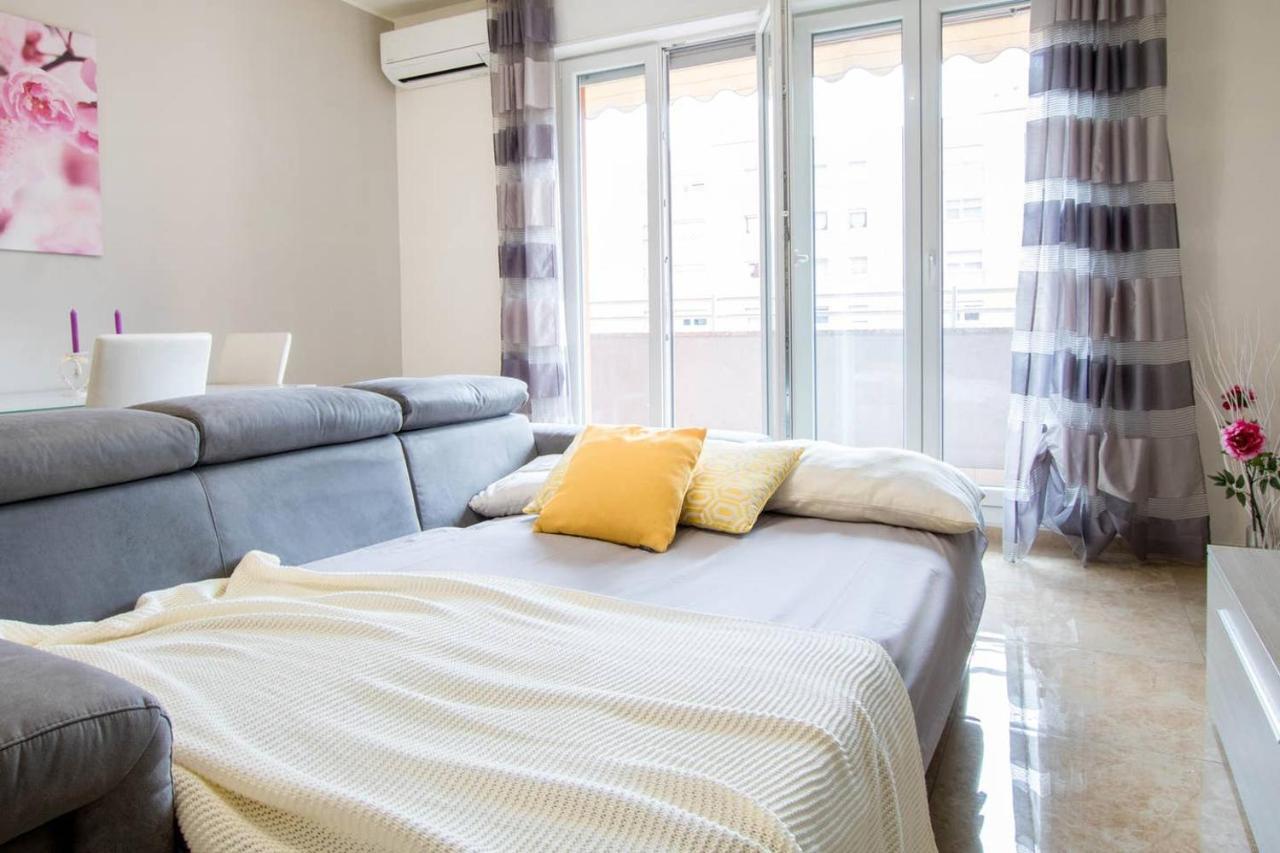 Altido Lovely Apt For 6 Located In Vibrant Gallaratese มิลาน ภายนอก รูปภาพ